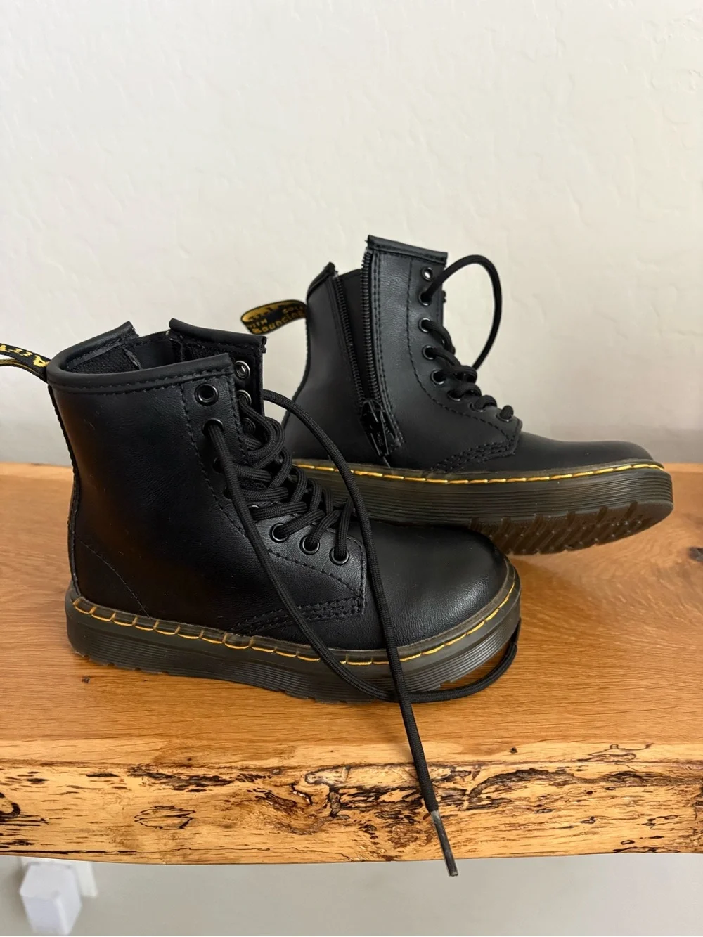 Kids (unisex) Dr. Martens